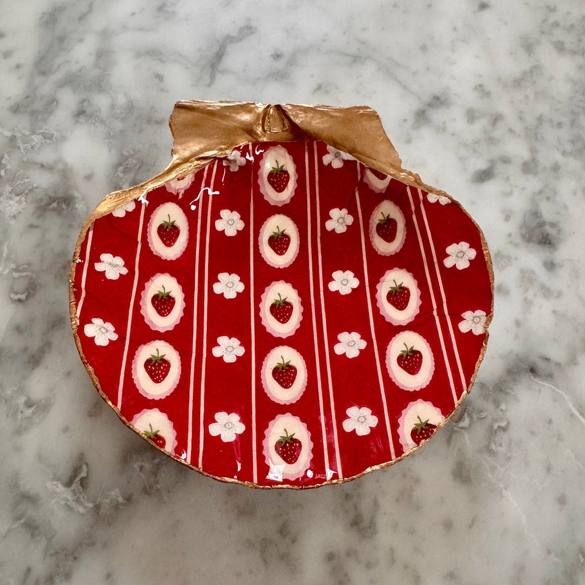 Vintage Strawberry Floral Scallop Shell Trinket Dish
