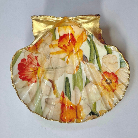Daffodil Floral Scallop Shell Ring Dish