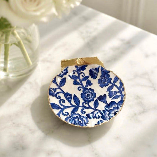 Blue & White Chinoiserie Scallop Shell Ring Dish
