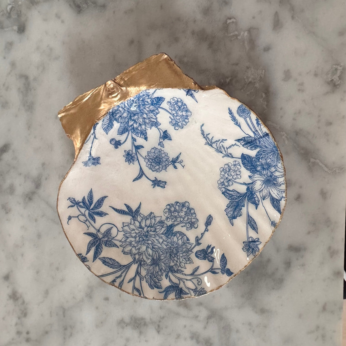 Alternate view of blue toile botanical shell trinket dish