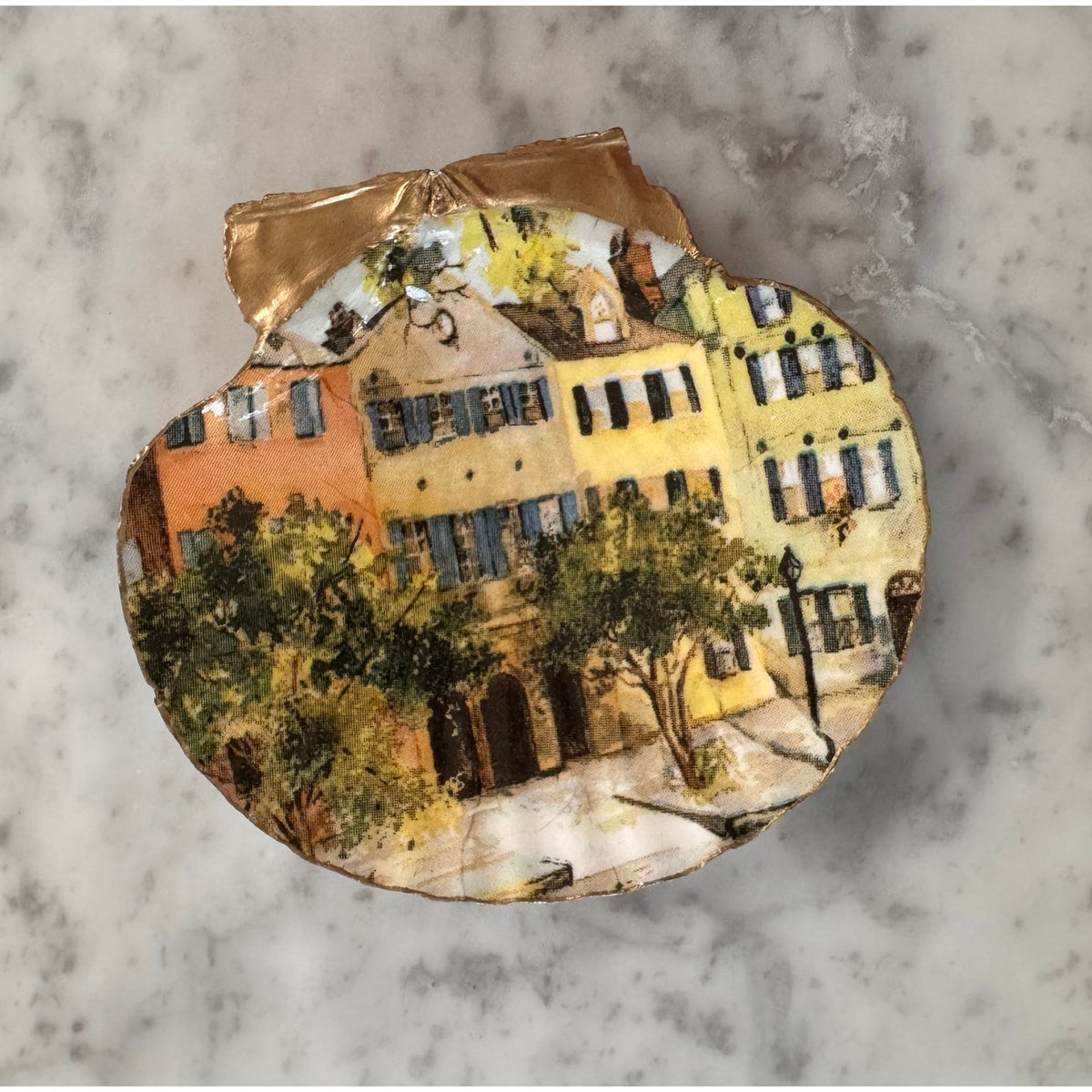 Charleston Rainbow Row Scallop Shell Ring Dish